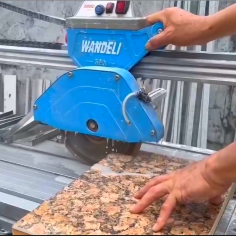 Customer ceramic tile cutting machine cutting practical operation